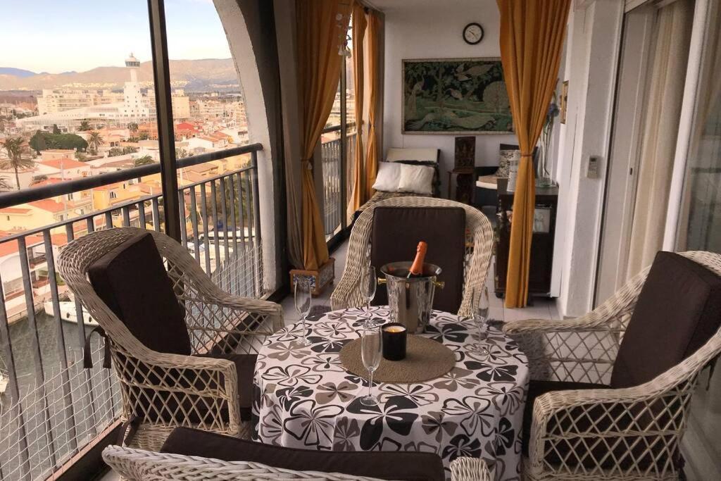 Lux Apt 1Er Ligne Mer!Grande Terrasse Vue Superbe! Ampuriabrava Exterior foto